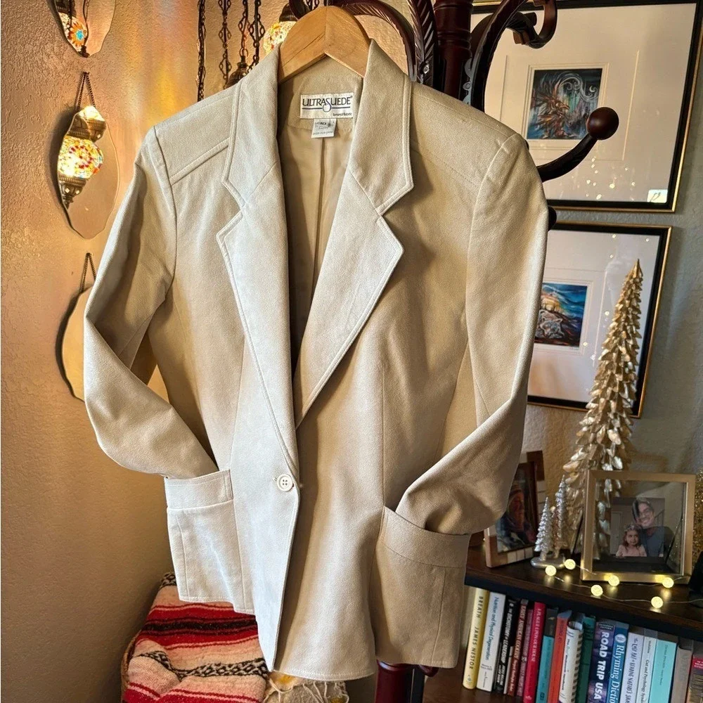 Vintage Ultrasuede Cream Women's Blazer Size 10 Tailored Quiet Luxury Minimalist